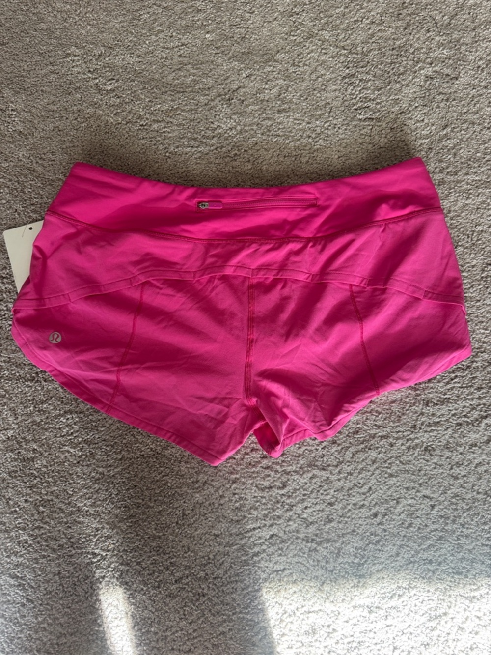 NWT lululemon speed up short 2.5 - Picture 2 of 4